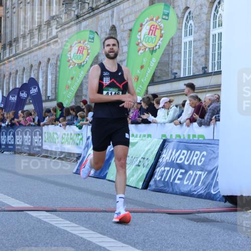 01.09.2024 - BARMER Alsterlauf Strokosch-Dieckow http://msf.ph/oto/6888236 01.09.2024 09:34:50 Ziel 27, 28, 4146, 5275 meine-sportfotos.de