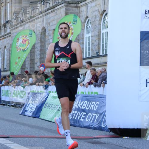 01.09.2024 - BARMER Alsterlauf Strokosch-Dieckow http://msf.ph/oto/6888238 01.09.2024 09:34:50 Ziel 27, 28, 4146, 5275 meine-sportfotos.de