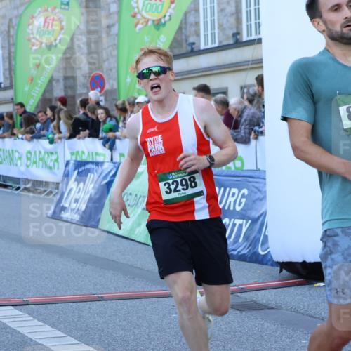 01.09.2024 - BARMER Alsterlauf Strokosch-Dieckow http://msf.ph/oto/6888279 01.09.2024 09:35:28 Ziel 3298, 3318 meine-sportfotos.de