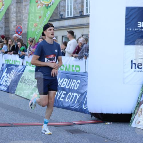01.09.2024 - BARMER Alsterlauf Strokosch-Dieckow http://msf.ph/oto/6888330 01.09.2024 09:36:01 Ziel 2906, 5095, 5267 meine-sportfotos.de