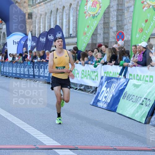01.09.2024 - BARMER Alsterlauf Strokosch-Dieckow http://msf.ph/oto/6888336 01.09.2024 09:36:09 Ziel 5095, 8023, 8382 meine-sportfotos.de
