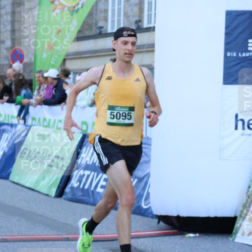 01.09.2024 - BARMER Alsterlauf Strokosch-Dieckow http://msf.ph/oto/6888341 01.09.2024 09:36:10 Ziel 5095, 8023, 8382 meine-sportfotos.de