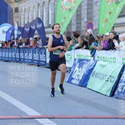 01.09.2024 - BARMER Alsterlauf Strokosch-Dieckow http://msf.ph/oto/6888343 01.09.2024 09:36:13 Ziel 2527, 8023, 8382 meine-sportfotos.de
