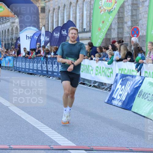 01.09.2024 - BARMER Alsterlauf Strokosch-Dieckow http://msf.ph/oto/6888351 01.09.2024 09:36:18 Ziel 30, 2527, 3729, 8382 meine-sportfotos.de
