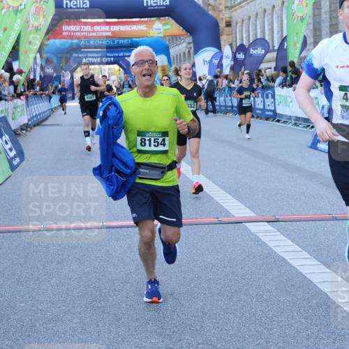 01.09.2024 - BARMER Alsterlauf Strokosch-Dieckow http://msf.ph/oto/6888365 01.09.2024 09:50:26 Ziel 2411, 2700, 2987, 4002, 4035, 4067, 4546, 4623, 4784, 4862, 4882, 4910, 5140, 5164, 8154 meine-sportfotos.de