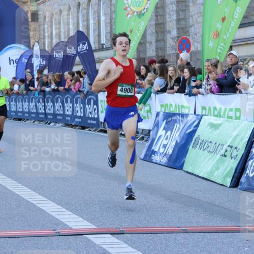 01.09.2024 - BARMER Alsterlauf Strokosch-Dieckow http://msf.ph/oto/6888381 01.09.2024 09:36:30 Ziel 30, 2212, 2483, 3251, 4455, 4886, 4900, 5011 meine-sportfotos.de