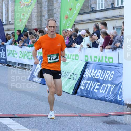 01.09.2024 - BARMER Alsterlauf Strokosch-Dieckow http://msf.ph/oto/6888492 01.09.2024 09:37:44 Ziel 3095, 3177, 4250, 4792 meine-sportfotos.de