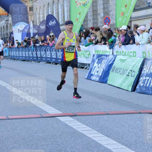 01.09.2024 - BARMER Alsterlauf Strokosch-Dieckow http://msf.ph/oto/6888534 01.09.2024 09:38:06 Ziel 3238, 4433, 4993, 5179, 5281, 8386 meine-sportfotos.de