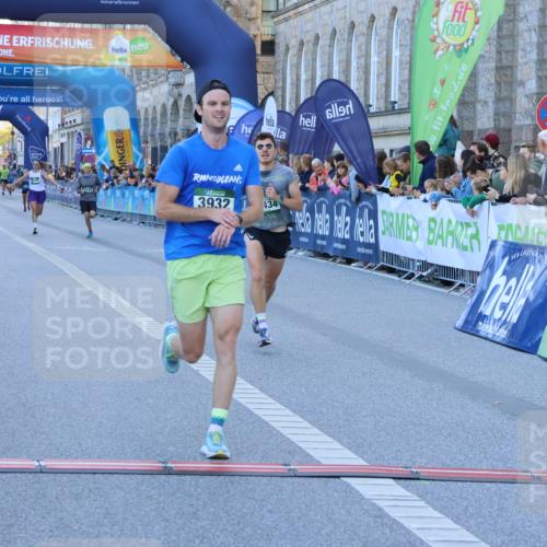 01.09.2024 - BARMER Alsterlauf Strokosch-Dieckow http://msf.ph/oto/6888606 01.09.2024 09:38:39 Ziel 2125, 3932, 4434, 8177 meine-sportfotos.de