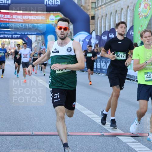 01.09.2024 - BARMER Alsterlauf Strokosch-Dieckow http://msf.ph/oto/6888662 01.09.2024 09:39:04 Ziel 3286, 3585, 3604, 3701, 3793, 4034, 4229, 4420, 4525, 4849, 4955, 5017, 5044, 8329, 8331, 8360, 8380 meine-sportfotos.de