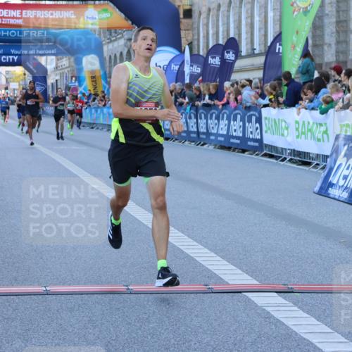 01.09.2024 - BARMER Alsterlauf Strokosch-Dieckow http://msf.ph/oto/6888703 01.09.2024 09:39:24 Ziel 2522, 3488, 3921, 3973, 4580, 4652, 5045, 8196 meine-sportfotos.de