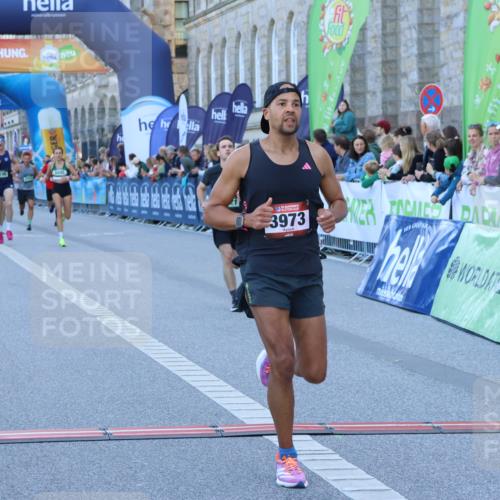01.09.2024 - BARMER Alsterlauf Strokosch-Dieckow http://msf.ph/oto/6888713 01.09.2024 09:39:29 Ziel 2262, 3827, 3921, 3973, 4283, 4388, 4574, 4580, 5045, 8196 meine-sportfotos.de