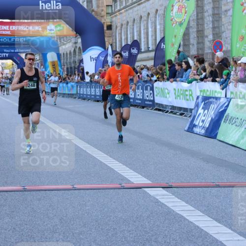 01.09.2024 - BARMER Alsterlauf Strokosch-Dieckow http://msf.ph/oto/6888750 01.09.2024 09:39:54 Ziel 3935, 4494, 5248, 5249, 8079, 8182 meine-sportfotos.de