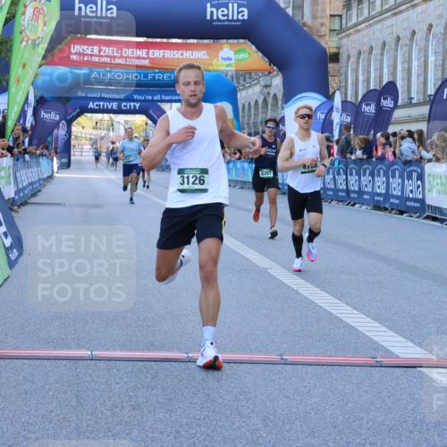 01.09.2024 - BARMER Alsterlauf Strokosch-Dieckow http://msf.ph/oto/6888782 01.09.2024 09:40:09 Ziel 2283, 2462, 3101, 3126, 3469, 4156, 4270, 4659, 4795, 5255, 8257, 8368 meine-sportfotos.de