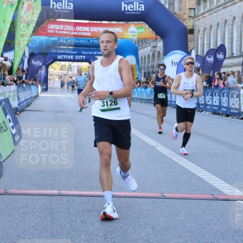 01.09.2024 - BARMER Alsterlauf Strokosch-Dieckow http://msf.ph/oto/6888784 01.09.2024 09:40:09 Ziel 2283, 2462, 3101, 3126, 3469, 4156, 4270, 4659, 4795, 5255, 8257, 8368 meine-sportfotos.de