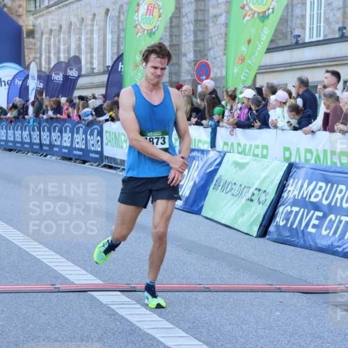 01.09.2024 - BARMER Alsterlauf Strokosch-Dieckow http://msf.ph/oto/6888817 01.09.2024 09:40:25 Ziel 3042, 4787, 4860, 4873 meine-sportfotos.de