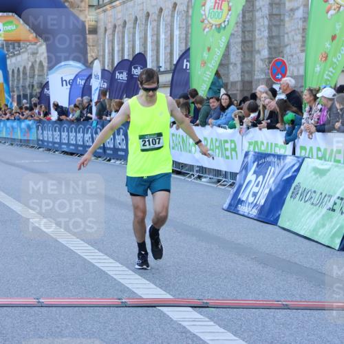 01.09.2024 - BARMER Alsterlauf Strokosch-Dieckow http://msf.ph/oto/6888949 01.09.2024 09:41:21 Ziel 2107, 3400, 3802, 4136, 4615 meine-sportfotos.de