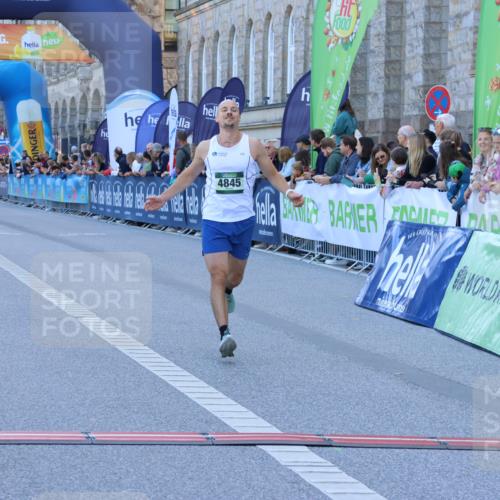 01.09.2024 - BARMER Alsterlauf Strokosch-Dieckow http://msf.ph/oto/6888980 01.09.2024 09:41:34 Ziel 3074, 3881, 4529, 4615, 4845, 8213, 8376 meine-sportfotos.de