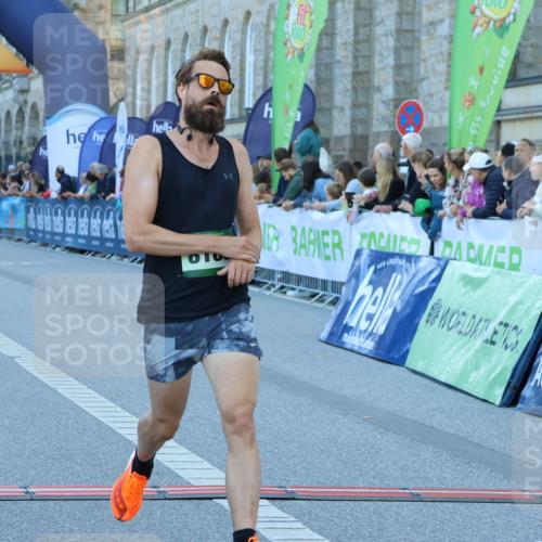01.09.2024 - BARMER Alsterlauf Strokosch-Dieckow http://msf.ph/oto/6889031 01.09.2024 09:41:50 Ziel 3372, 4418, 4511, 5052, 8030, 8189 meine-sportfotos.de