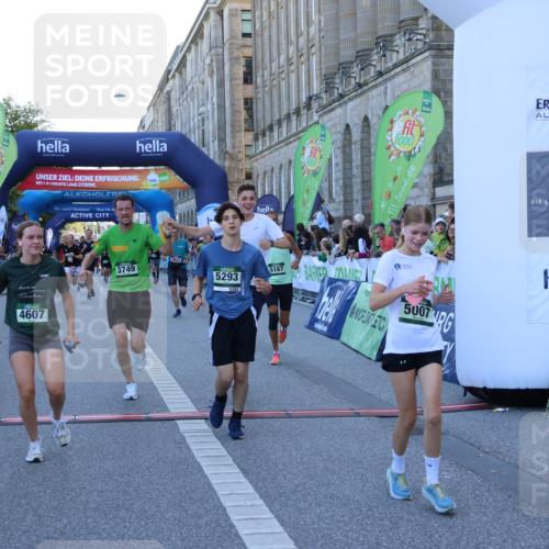 01.09.2024 - BARMER Alsterlauf Strokosch-Dieckow http://msf.ph/oto/6889055 01.09.2024 09:55:16 Ziel 2447, 2508, 2722, 2933, 3075, 3558, 3681, 3749, 3816, 4607, 4626, 4657, 4697, 5007, 5167, 5293, 5309 meine-sportfotos.de