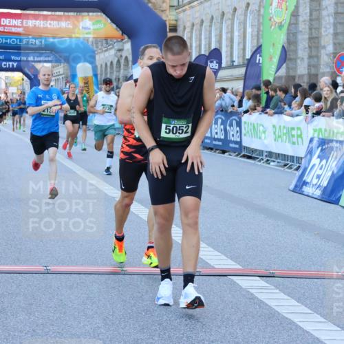 01.09.2024 - BARMER Alsterlauf Strokosch-Dieckow http://msf.ph/oto/6889056 01.09.2024 09:42:00 Ziel 2130, 3041, 4418, 4424, 4511, 4753, 4943, 5052, 8030, 8139 meine-sportfotos.de