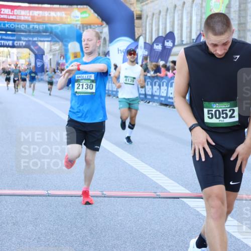 01.09.2024 - BARMER Alsterlauf Strokosch-Dieckow http://msf.ph/oto/6889060 01.09.2024 09:42:02 Ziel 2130, 3041, 4418, 4424, 4511, 4593, 4753, 4943, 5052, 5300, 8139, 8140 meine-sportfotos.de