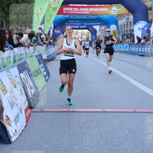 01.09.2024 - BARMER Alsterlauf Strokosch-Dieckow http://msf.ph/oto/6889122 01.09.2024 09:42:29 Ziel 3655, 4829, 4833, 5149, 8209, 8220 meine-sportfotos.de