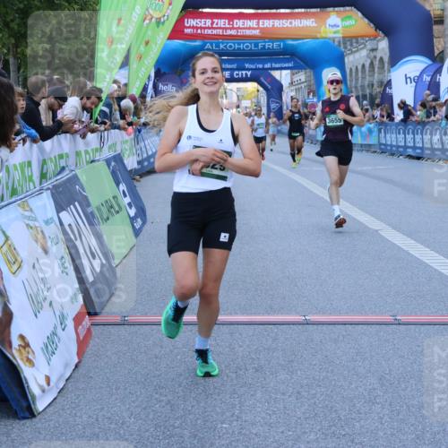 01.09.2024 - BARMER Alsterlauf Strokosch-Dieckow http://msf.ph/oto/6889126 01.09.2024 09:42:29 Ziel 3655, 4829, 4833, 5149, 8209, 8220 meine-sportfotos.de