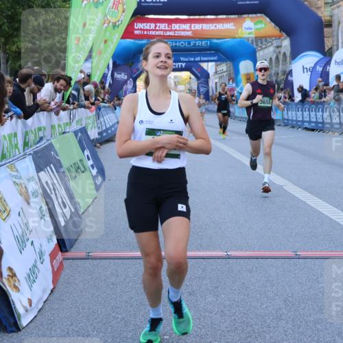 01.09.2024 - BARMER Alsterlauf Strokosch-Dieckow http://msf.ph/oto/6889127 01.09.2024 09:42:30 Ziel 3655, 4360, 4829, 4833, 4857, 8209, 8220 meine-sportfotos.de