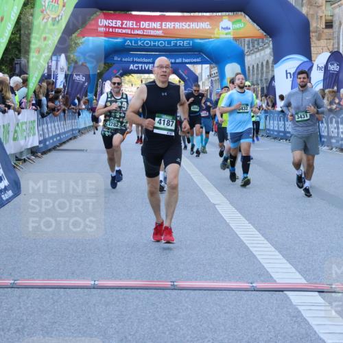 01.09.2024 - BARMER Alsterlauf Strokosch-Dieckow http://msf.ph/oto/6889139 01.09.2024 09:55:50 Ziel 2100, 2195, 2458, 2616, 2782, 3423, 3431, 3432, 3433, 3703, 3989, 4187, 4476, 4866, 4899, 4946, 5108, 5226, 5262 meine-sportfotos.de