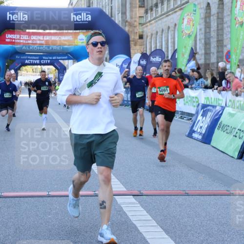 01.09.2024 - BARMER Alsterlauf Strokosch-Dieckow http://msf.ph/oto/6889271 01.09.2024 09:56:42 Ziel 2446, 2833, 3952, 4410, 4638, 4843, 4973, 4992, 5091, 8106, 8138, 8159, 8197, 8336, 8358, 8369 meine-sportfotos.de