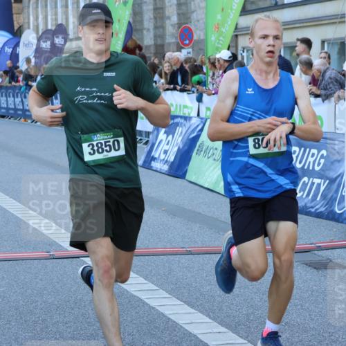 01.09.2024 - BARMER Alsterlauf Strokosch-Dieckow http://msf.ph/oto/6889286 01.09.2024 09:44:00 Ziel 2272, 2457, 2659, 3441, 3850, 3865, 4664, 4777, 8061 meine-sportfotos.de