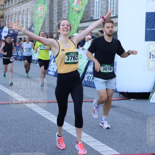 01.09.2024 - BARMER Alsterlauf Strokosch-Dieckow http://msf.ph/oto/6889305 01.09.2024 09:44:14 Ziel 2256, 2268, 2502, 2724, 3016, 3151, 3463, 3763, 3825, 4166, 4174, 4840, 5093, 8075, 8155, 8266, 8288 meine-sportfotos.de