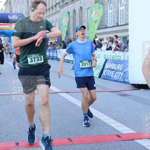 01.09.2024 - BARMER Alsterlauf Strokosch-Dieckow http://msf.ph/oto/6889342 01.09.2024 09:44:31 Ziel 2017, 2257, 2422, 2424, 3273, 3466, 3495, 3733, 3919, 4221, 4685, 5006, 5197, 8094, 8145, 8264 meine-sportfotos.de