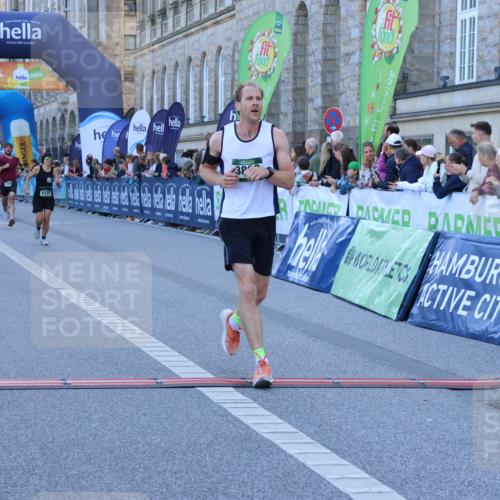 01.09.2024 - BARMER Alsterlauf Strokosch-Dieckow http://msf.ph/oto/6889361 01.09.2024 09:44:50 Ziel 2021, 2407, 3806, 3814, 3899, 4040, 4377, 4747, 4772 meine-sportfotos.de