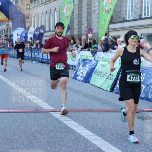 01.09.2024 - BARMER Alsterlauf Strokosch-Dieckow http://msf.ph/oto/6889377 01.09.2024 09:44:55 Ziel 2021, 2104, 2407, 3132, 3806, 3814, 4040, 4377, 4772, 5100 meine-sportfotos.de