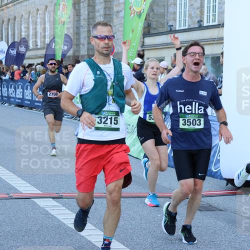 01.09.2024 - BARMER Alsterlauf Strokosch-Dieckow http://msf.ph/oto/6889414 01.09.2024 09:45:09 Ziel 2708, 3215, 3290, 3503, 3545, 3597, 3756, 4143, 4328, 4368, 4644, 5089, 5247, 5279, 8099 meine-sportfotos.de