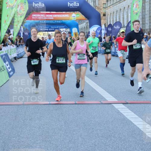 01.09.2024 - BARMER Alsterlauf Strokosch-Dieckow http://msf.ph/oto/6889424 01.09.2024 09:57:42 Ziel 2242, 2678, 2770, 2905, 2925, 2944, 3214, 3464, 3783, 3951, 4150, 4384, 4440, 4510, 4907, 5065, 8019, 8060, 8067, 8084, 8102, 8137, 8172, 8242 meine-sportfotos.de