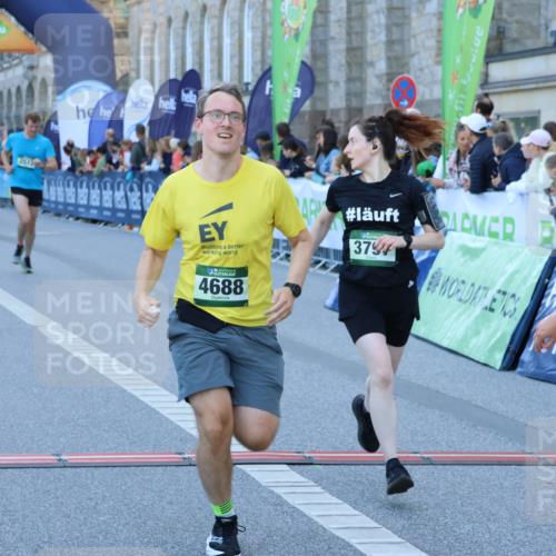 01.09.2024 - BARMER Alsterlauf Strokosch-Dieckow http://msf.ph/oto/6889462 01.09.2024 09:45:31 Ziel 2517, 2696, 3255, 3440, 3797, 3943, 4247, 4426, 4688, 4828 meine-sportfotos.de