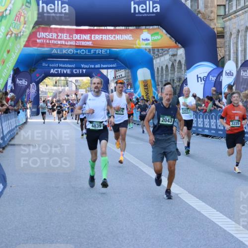 01.09.2024 - BARMER Alsterlauf Strokosch-Dieckow http://msf.ph/oto/6889541 01.09.2024 09:46:14 Ziel 2043, 2279, 2495, 2926, 3225, 4326, 4400, 4776, 4796, 4811, 4839, 5024, 5203 meine-sportfotos.de