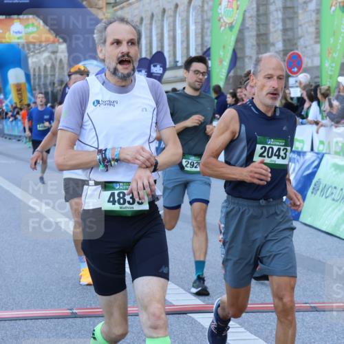 01.09.2024 - BARMER Alsterlauf Strokosch-Dieckow http://msf.ph/oto/6889550 01.09.2024 09:46:17 Ziel 2043, 2279, 2495, 2926, 3150, 3225, 4400, 4776, 4811, 4839, 4968, 5203 meine-sportfotos.de