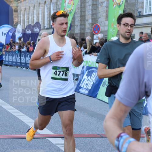 01.09.2024 - BARMER Alsterlauf Strokosch-Dieckow http://msf.ph/oto/6889552 01.09.2024 09:46:18 Ziel 2043, 2279, 2926, 3150, 3225, 4400, 4776, 4811, 4839, 4948, 4968, 5203 meine-sportfotos.de