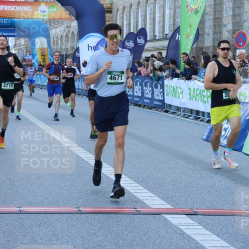 01.09.2024 - BARMER Alsterlauf Strokosch-Dieckow http://msf.ph/oto/6889575 01.09.2024 09:46:31 Ziel 2110, 2406, 2469, 2756, 2810, 3193, 3411, 3576, 3715, 4118, 4323, 4671, 4948, 5080, 5173, 8091, 8168, 8372, 8384 meine-sportfotos.de