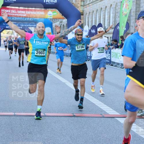 01.09.2024 - BARMER Alsterlauf Strokosch-Dieckow http://msf.ph/oto/6889615 01.09.2024 09:46:48 Ziel 2487, 2702, 2847, 2903, 3244, 3378, 3382, 3848, 4020, 4281, 4569, 4677, 4800, 4838, 5196, 8162, 8332 meine-sportfotos.de