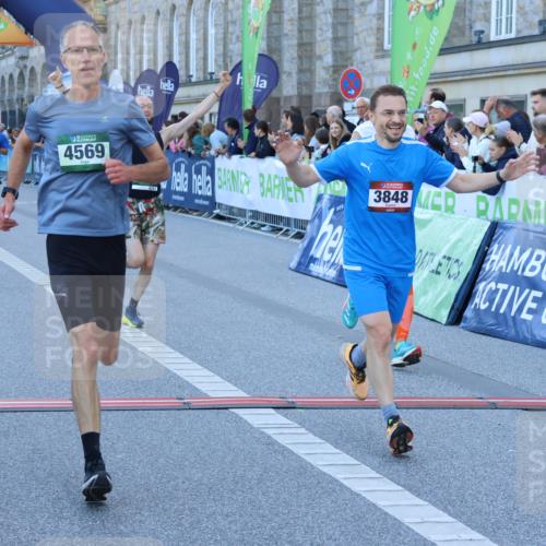 01.09.2024 - BARMER Alsterlauf Strokosch-Dieckow http://msf.ph/oto/6889627 01.09.2024 09:46:52 Ziel 2847, 3244, 3378, 3382, 3848, 4020, 4281, 4569, 4800, 8332 meine-sportfotos.de