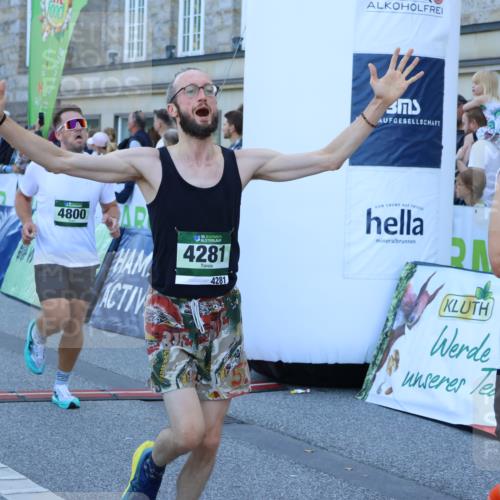 01.09.2024 - BARMER Alsterlauf Strokosch-Dieckow http://msf.ph/oto/6889634 01.09.2024 09:46:54 Ziel 2847, 3244, 3378, 3848, 4020, 4281, 4569, 4800, 8332 meine-sportfotos.de