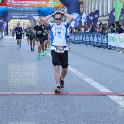 01.09.2024 - BARMER Alsterlauf Strokosch-Dieckow http://msf.ph/oto/6889652 01.09.2024 09:47:10 Ziel 2074, 2090, 2324, 2440, 2882, 3073, 3087, 3459, 3939, 4201, 4284, 4617, 4877, 5060, 5076 meine-sportfotos.de