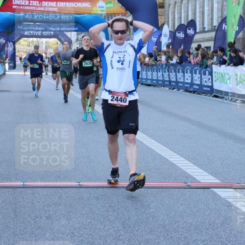 01.09.2024 - BARMER Alsterlauf Strokosch-Dieckow http://msf.ph/oto/6889653 01.09.2024 09:47:10 Ziel 2074, 2090, 2324, 2440, 2882, 3073, 3087, 3459, 3939, 4201, 4284, 4617, 4877, 5060, 5076 meine-sportfotos.de