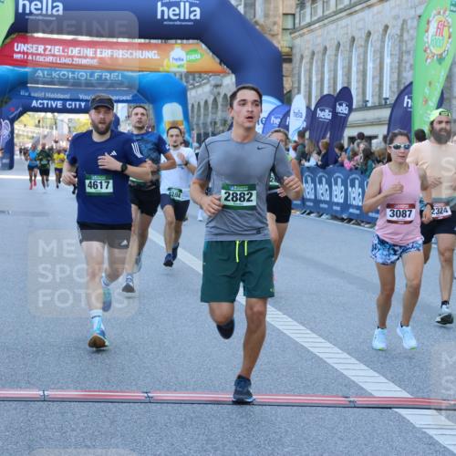 01.09.2024 - BARMER Alsterlauf Strokosch-Dieckow http://msf.ph/oto/6889657 01.09.2024 09:47:15 Ziel 2074, 2090, 2324, 2882, 3073, 3087, 3939, 4201, 4284, 4617, 4877, 5060, 5076, 5077 meine-sportfotos.de