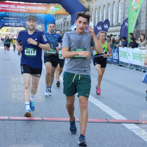 01.09.2024 - BARMER Alsterlauf Strokosch-Dieckow http://msf.ph/oto/6889661 01.09.2024 09:47:15 Ziel 2074, 2090, 2324, 2882, 3073, 3087, 3939, 4201, 4284, 4617, 4877, 5060, 5076, 5077 meine-sportfotos.de